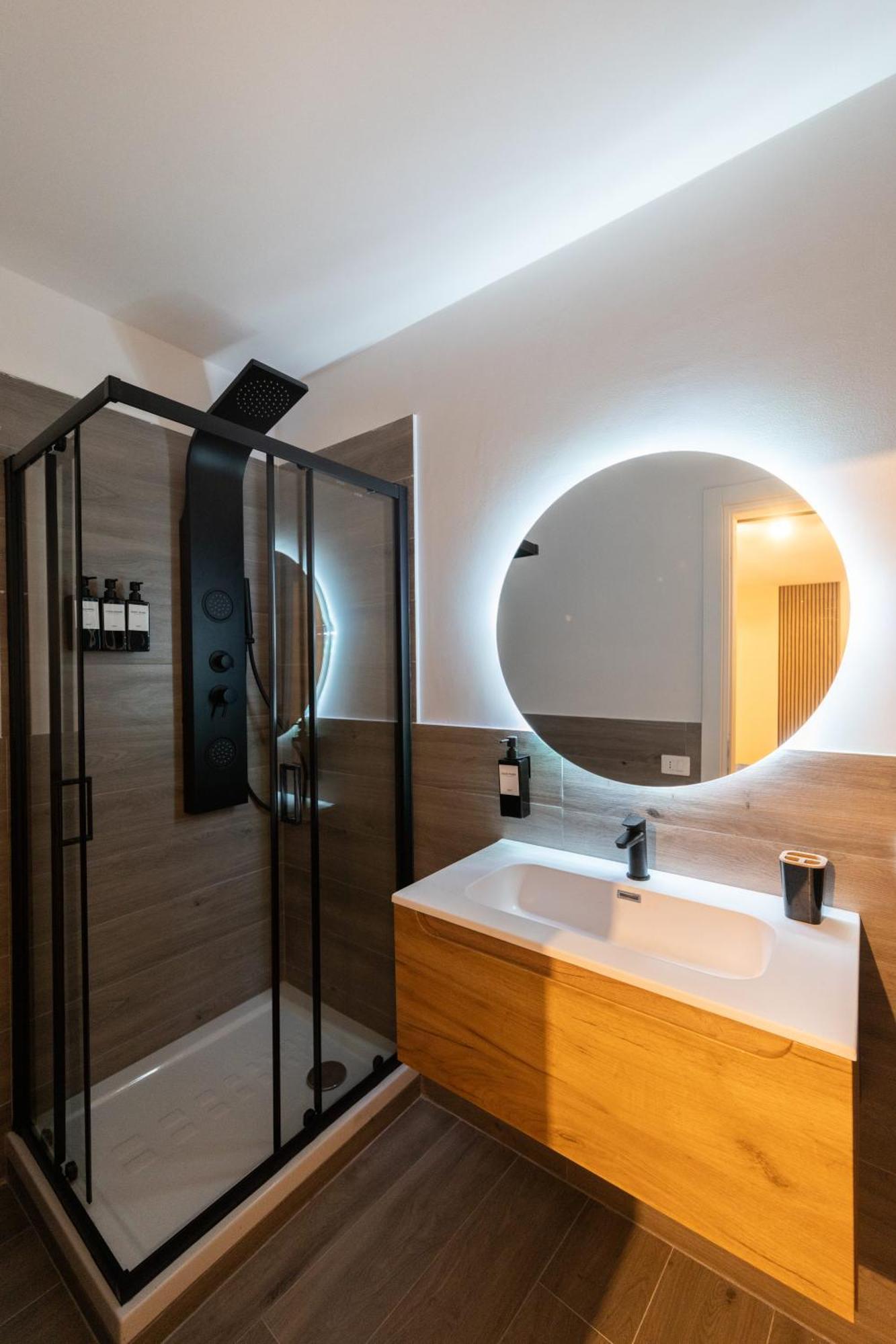 Urban Chic Luxury Suite Apartments Рим Экстерьер фото