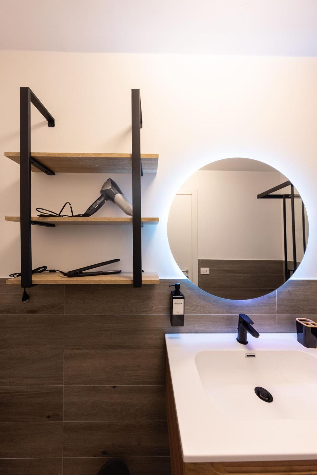 Urban Chic Luxury Suite Apartments Рим Экстерьер фото