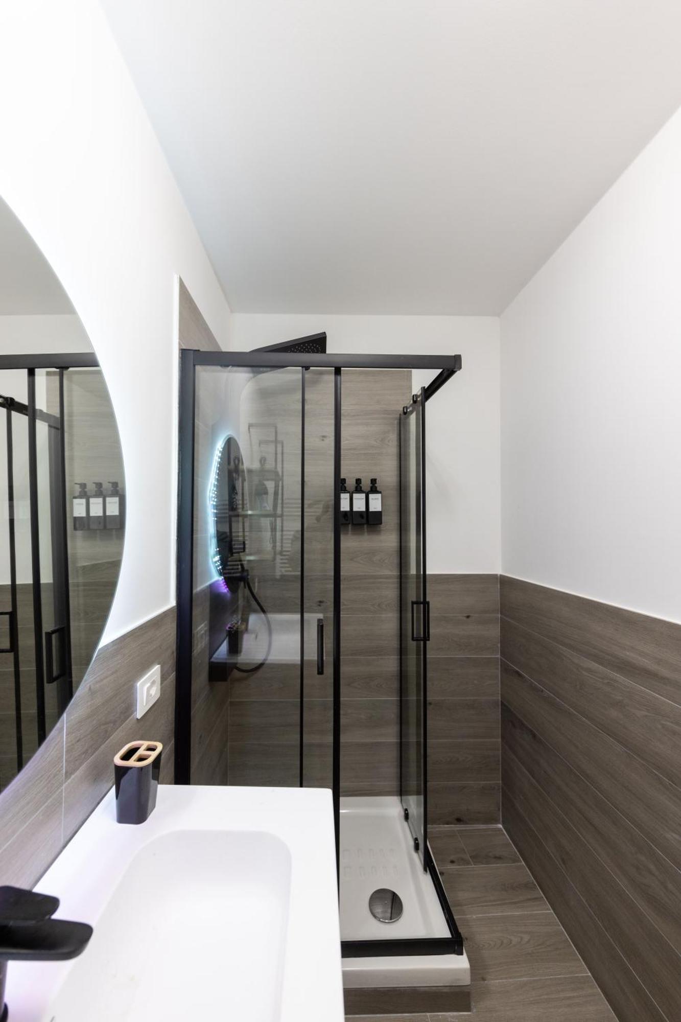 Urban Chic Luxury Suite Apartments Рим Экстерьер фото