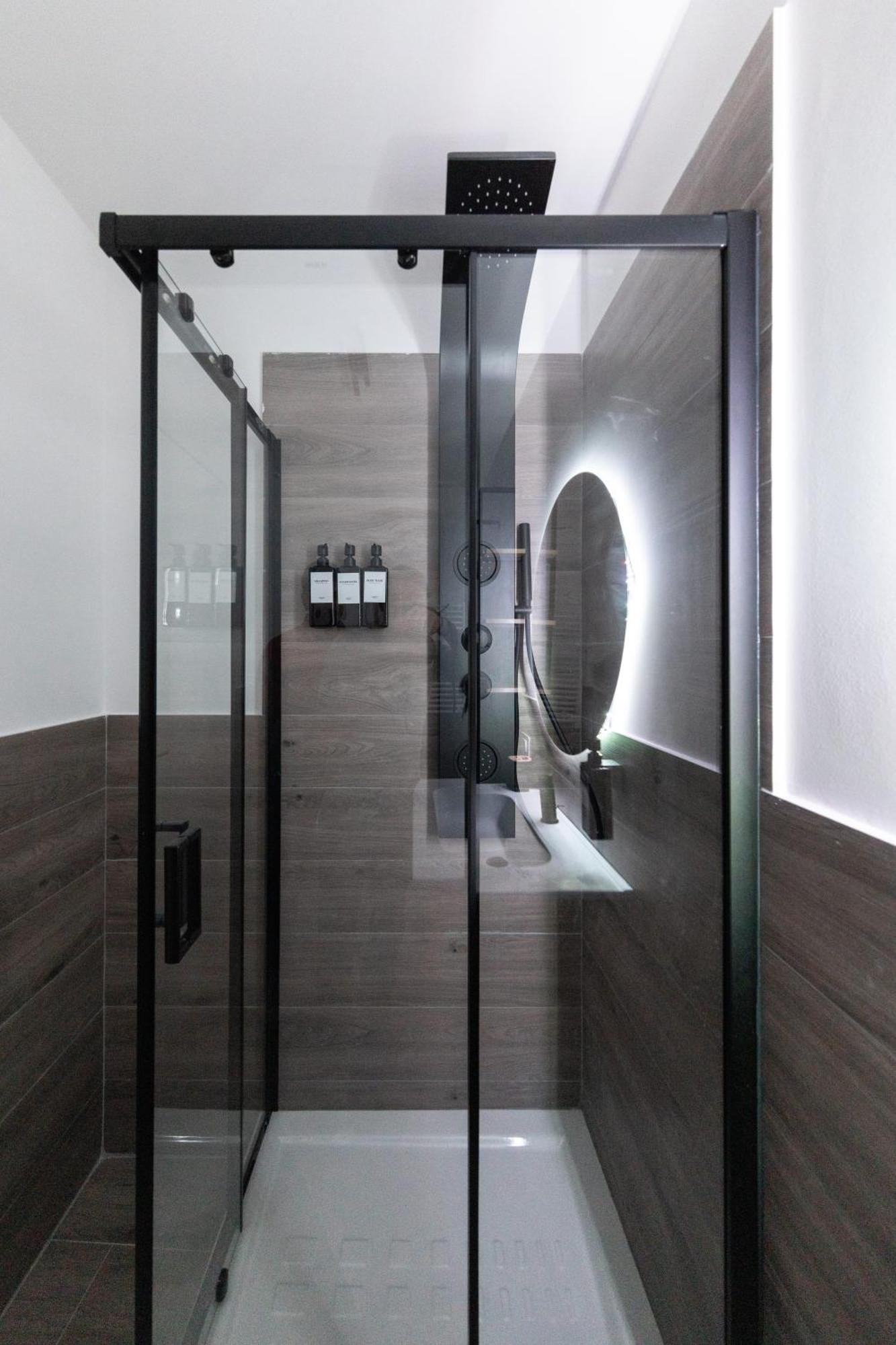 Urban Chic Luxury Suite Apartments Рим Экстерьер фото