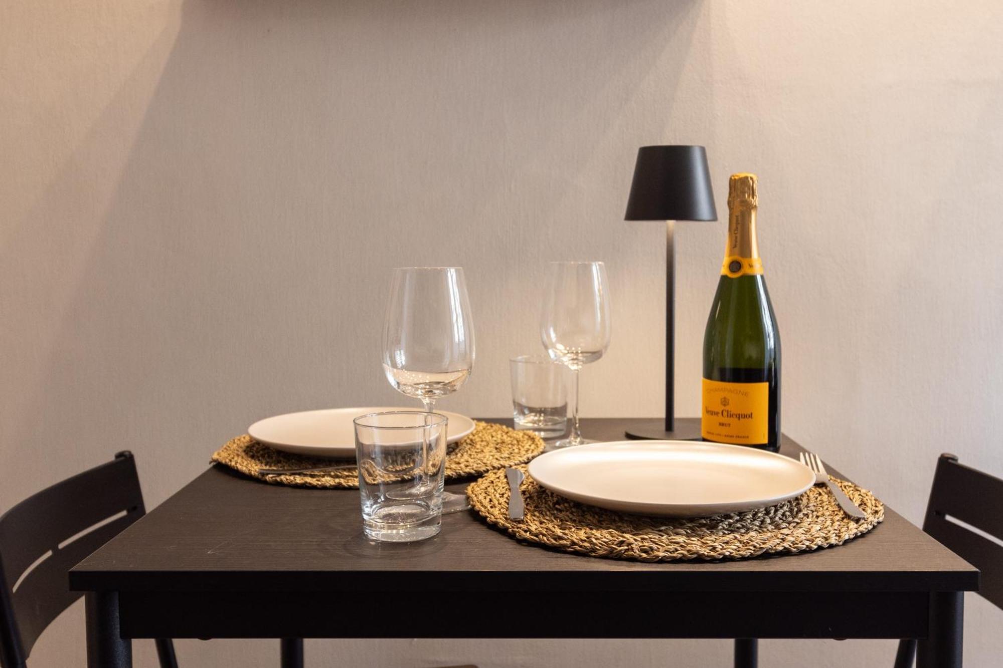 Urban Chic Luxury Suite Apartments Рим Экстерьер фото